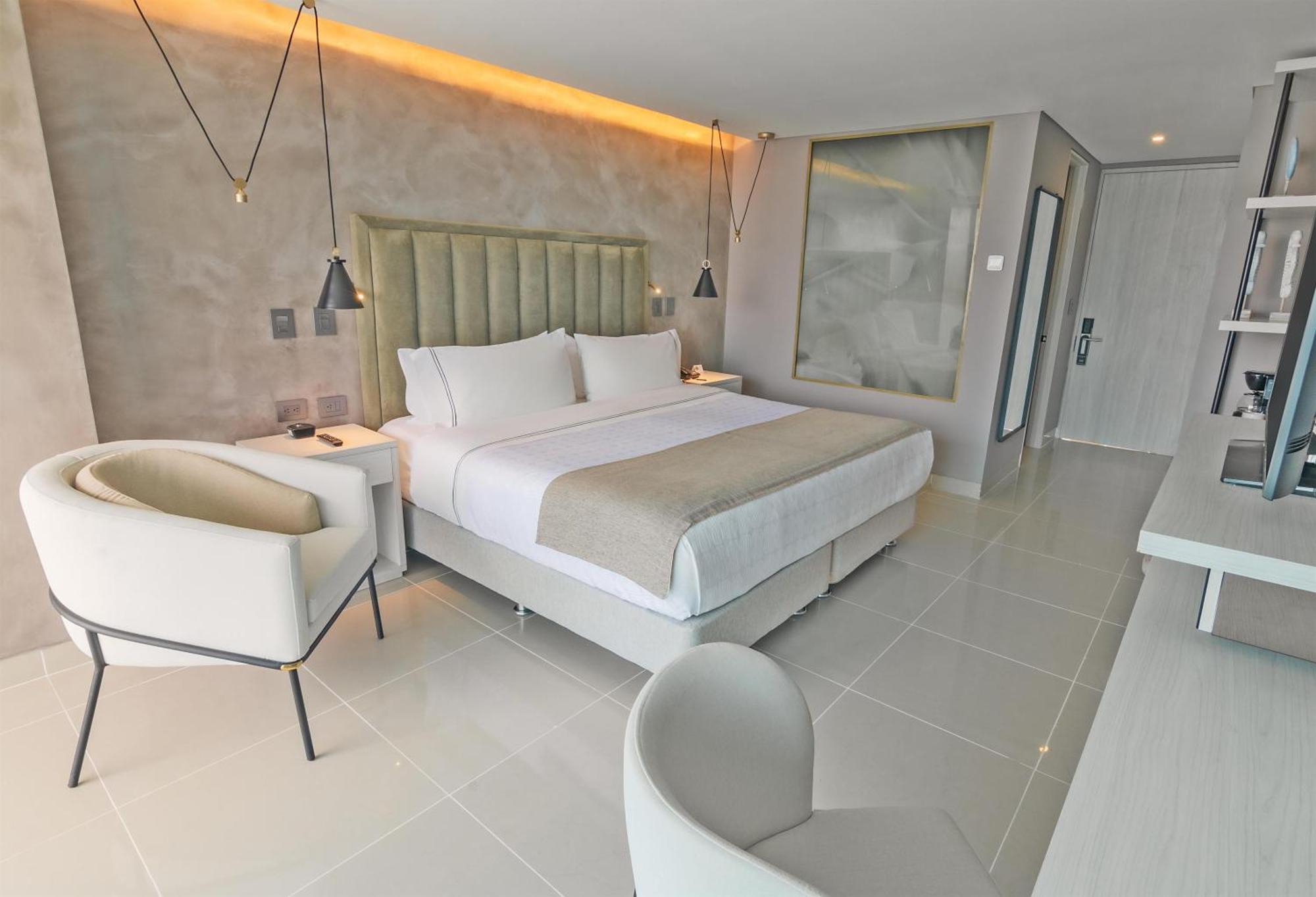 Sonesta 4*