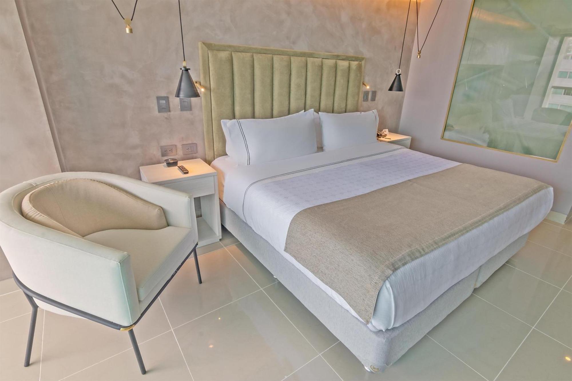 Sonesta Hotel 4*