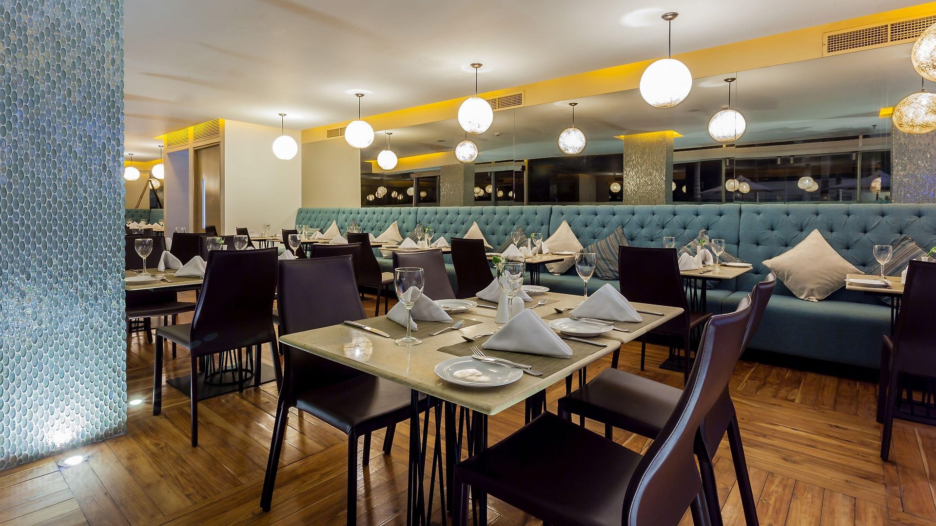 Sonesta Hotel